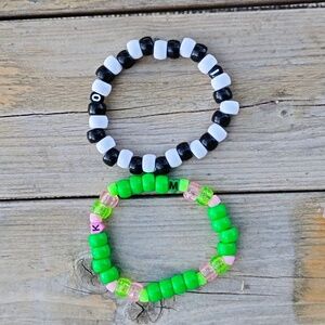 Obanai Iguro and Kanroji Mitsuri matching bracelets for couples